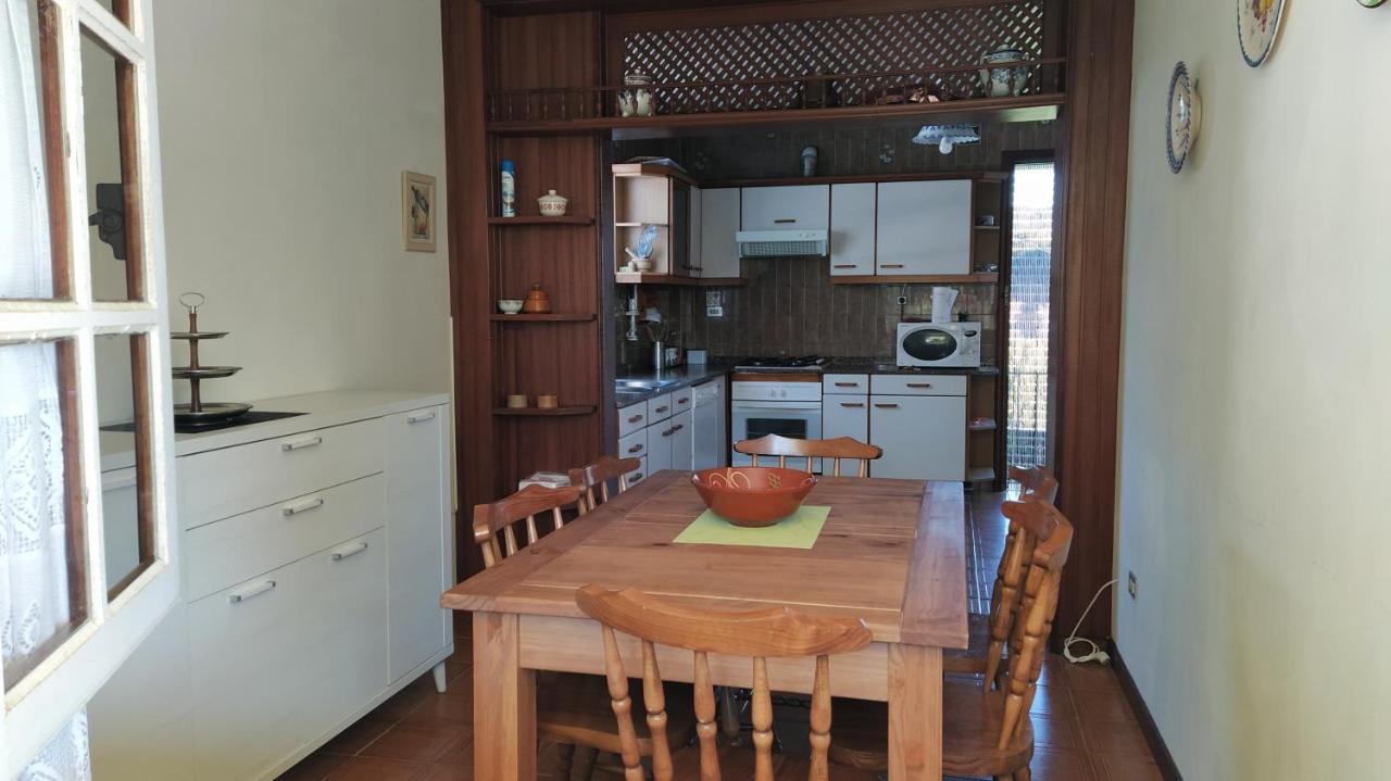 Casa Con Jardin En La Playa De Almieiras Villa Fene Bagian luar foto