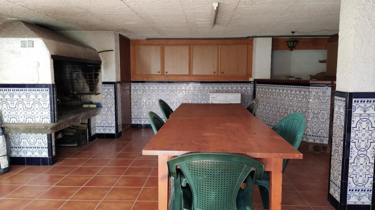 Casa Con Jardin En La Playa De Almieiras Villa Fene Bagian luar foto